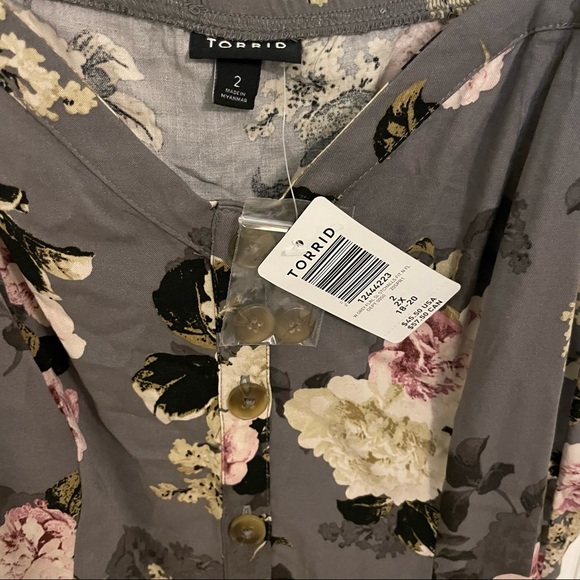 NWT torrid fit and flare floral tank - Picture 2 of 3